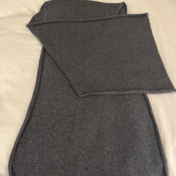 Aritzia Charcoal Gray Cashmere Scarf (no tags) - Picture 2 of 2